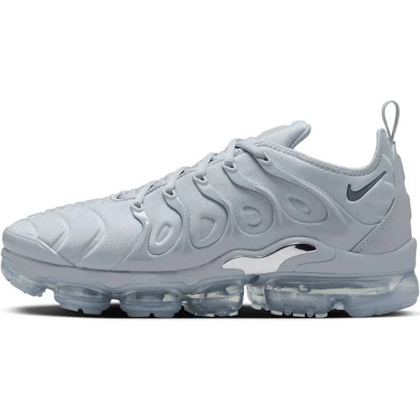 NIKE AIR VAPORMAX PLUS "METALLIC COOL GREY"