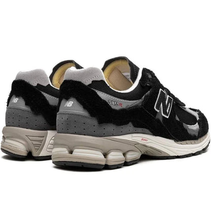 NEW BALANCE 2002R PROTECTION PACK "BLACK GREY"