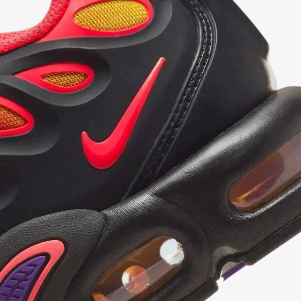 NIKE AIR MAX PLUS DRIFT 'BLACK BRIGHT CRIMSON'