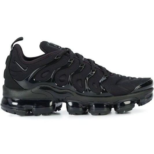 NIKE AIR VAPORMAX PLUS "BLACK"