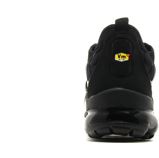 NIKE AIR VAPORMAX PLUS "BLACK"